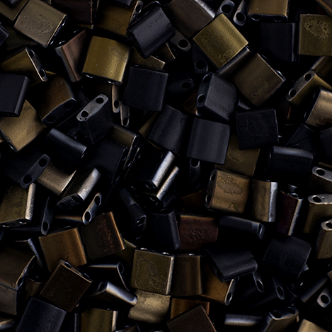 Miyuki TILA Bead 5x5mm 2 Hole Black Opaque Valentinite Matte image